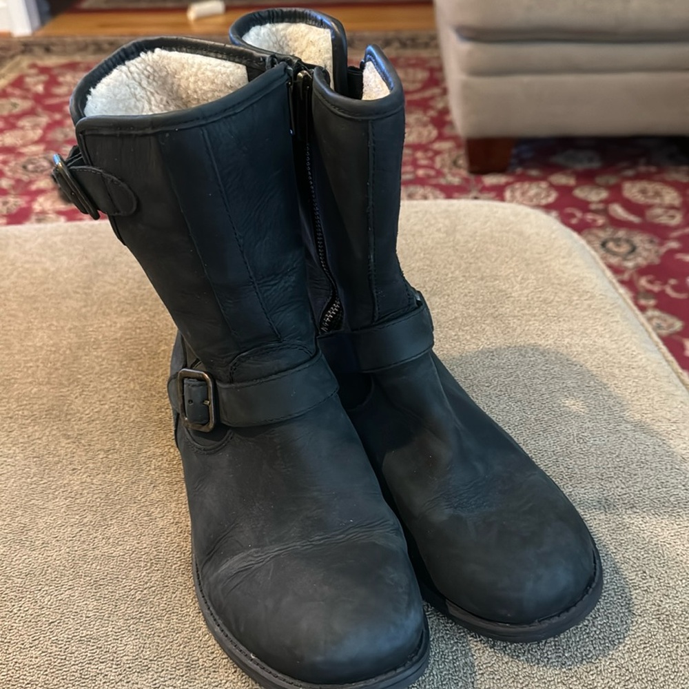 UGG Black Leather Shearling-Lined Winter Boots
